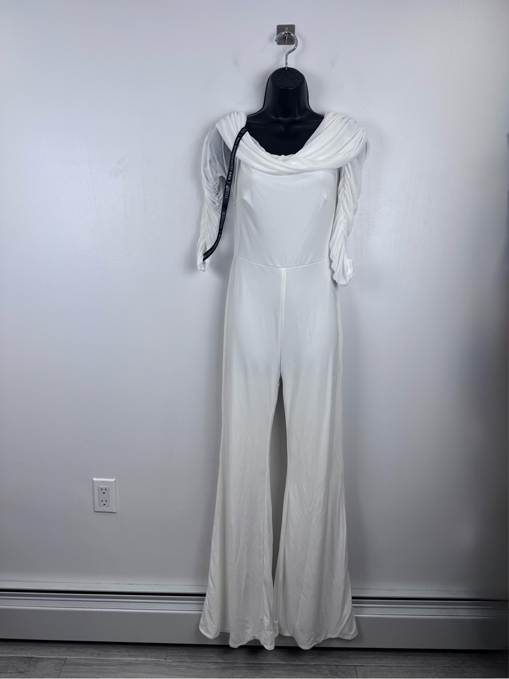 NWT Club L London‎ Women Maternity Bardot White Off The Shoulder Jumpsuit Size 6